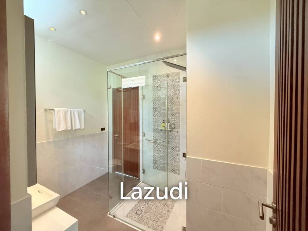 Two stories villa in It'z Time. 3 bed, 3 bath.