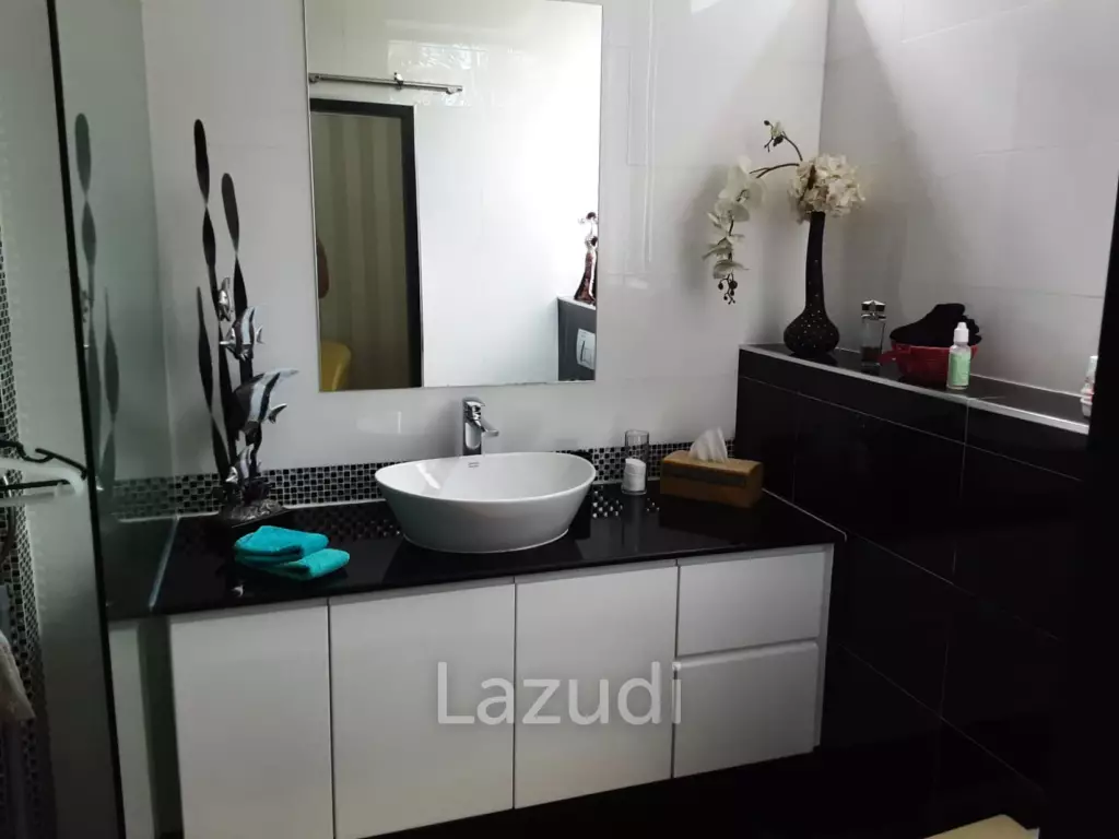 MODERN LUXURY POOL VILLA IN LA LUA RESORT : 2 storey villa with great views