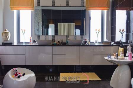 MODERN LUXURY POOL VILLA IN LA LUA RESORT : 2 storey villa with great views