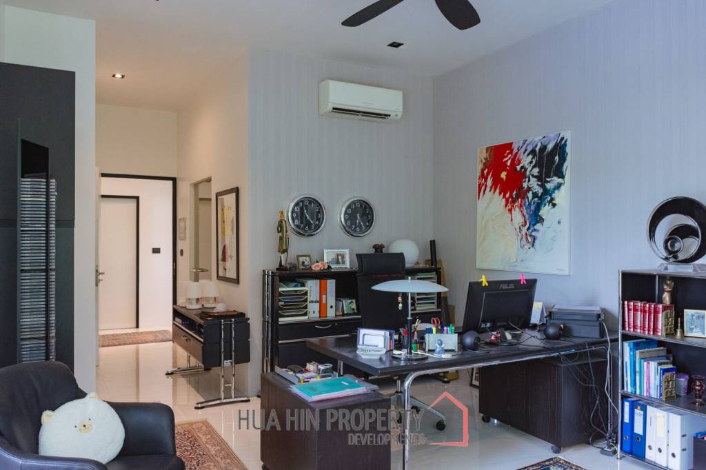 MODERN LUXURY POOL VILLA IN LA LUA RESORT : 2 storey villa with great views