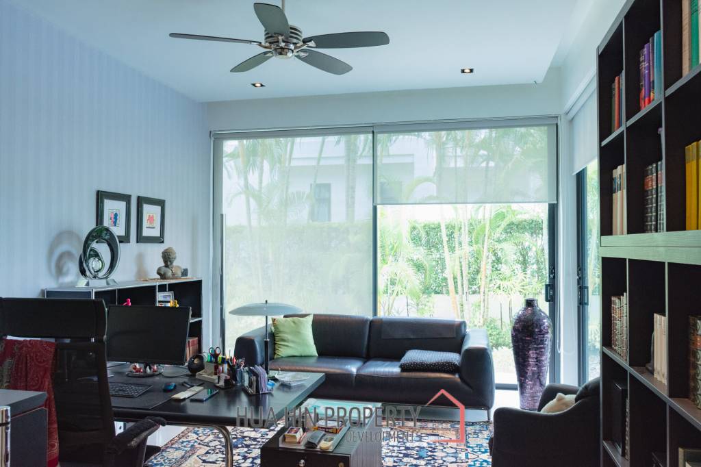 MODERN LUXURY POOL VILLA IN LA LUA RESORT : 2 storey villa with great views