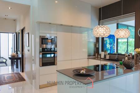MODERN LUXURY POOL VILLA IN LA LUA RESORT : 2 storey villa with great views