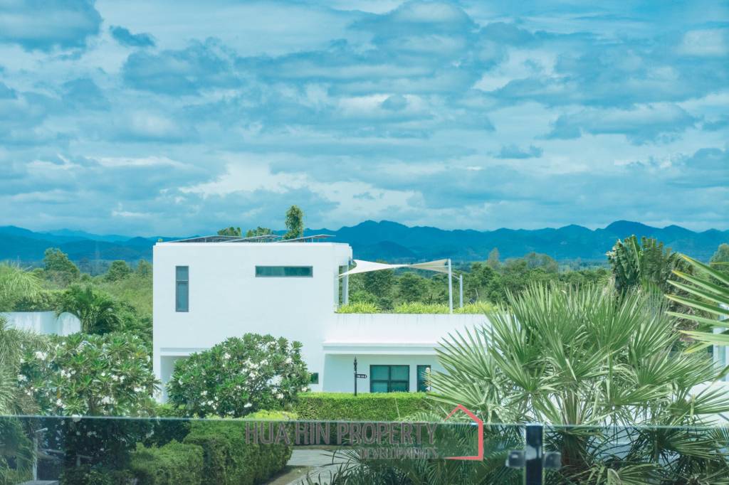 MODERN LUXURY POOL VILLA IN LA LUA RESORT : 2 storey villa with great views