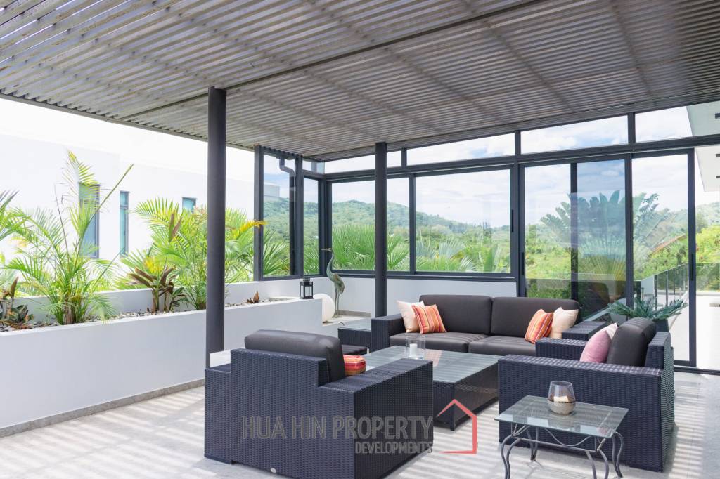 MODERN LUXURY POOL VILLA IN LA LUA RESORT : 2 storey villa with great views