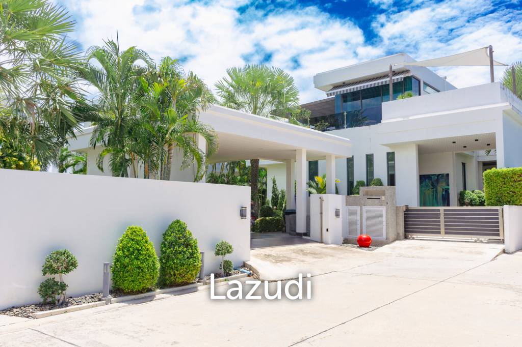 MODERN LUXURY POOL VILLA IN LA LUA RESORT : 2 storey villa with great views
