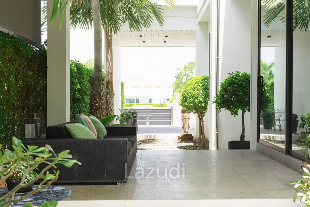 MODERN LUXURY POOL VILLA IN LA LUA RESORT : 2 storey villa with great views