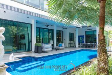 MODERN LUXURY POOL VILLA IN LA LUA RESORT : 2 storey villa with great views