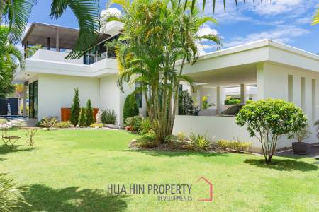 MODERN LUXURY POOL VILLA IN LA LUA RESORT : 2 storey villa with great views
