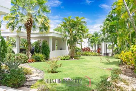 MODERN LUXURY POOL VILLA IN LA LUA RESORT : 2 storey villa with great views