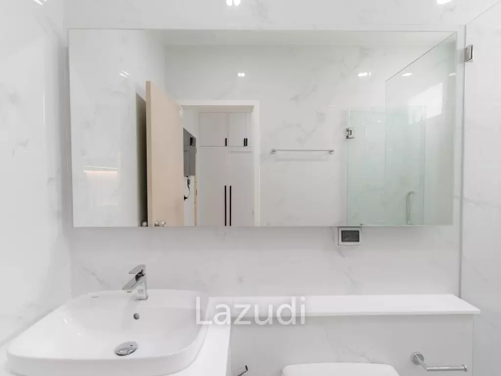 4 Bedroom Modern Luxurious House For Sale in Ban Thawai.