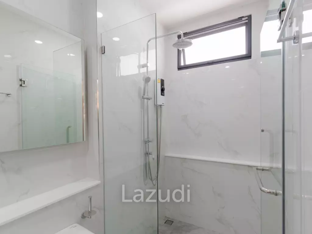 4 Bedroom Modern Luxurious House For Sale in Ban Thawai.