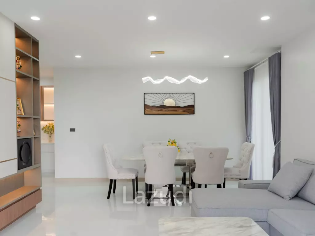 4 Bedroom Modern Luxurious House For Sale in Ban Thawai.