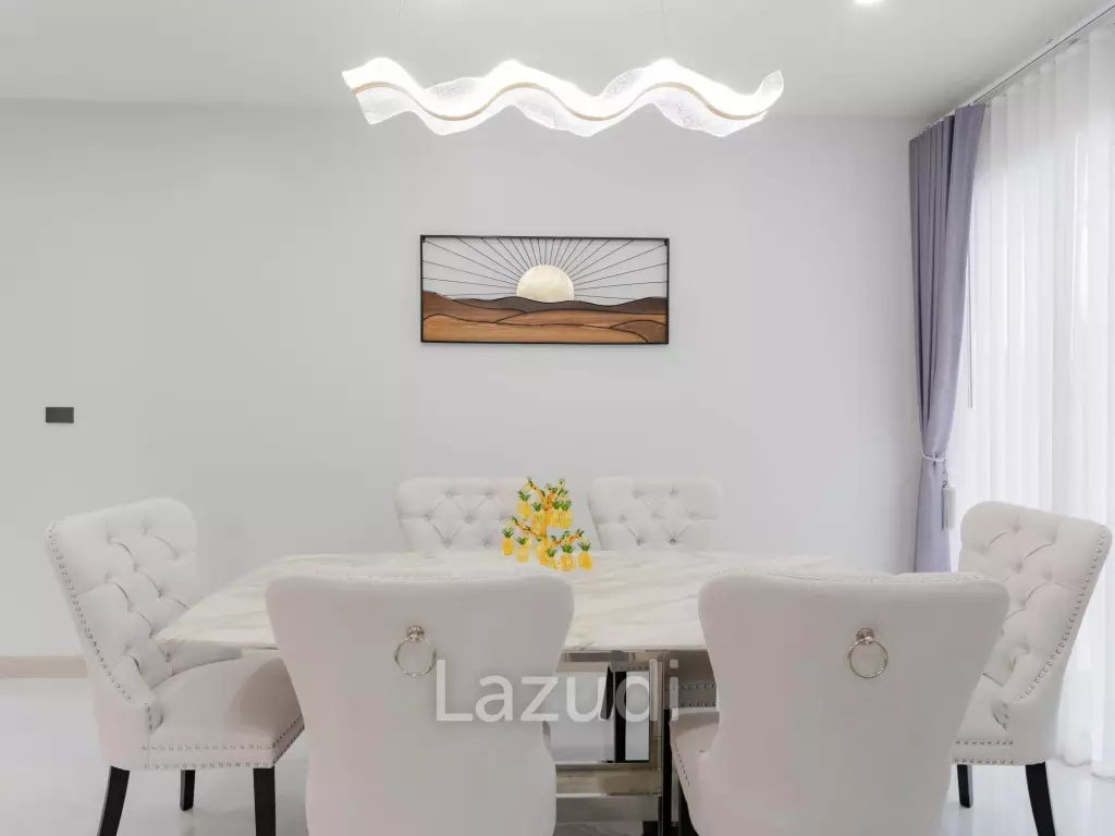 4 Bedroom Modern Luxurious House For Sale in Ban Thawai.