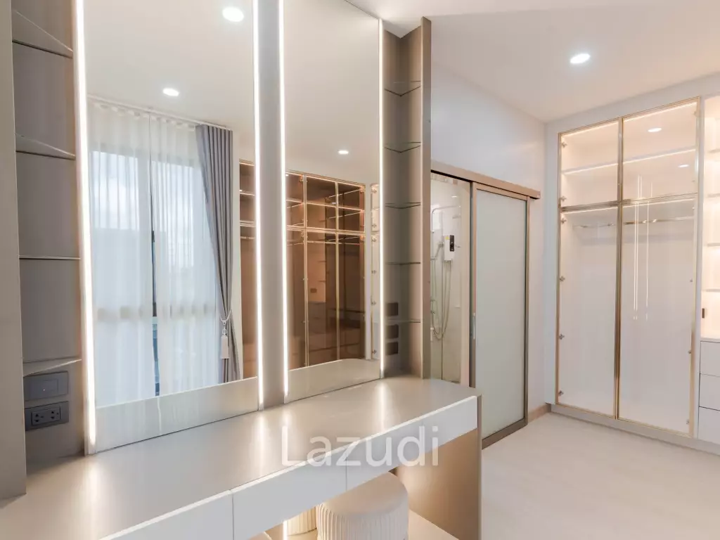 4 Bedroom Modern Luxurious House For Sale in Ban Thawai.