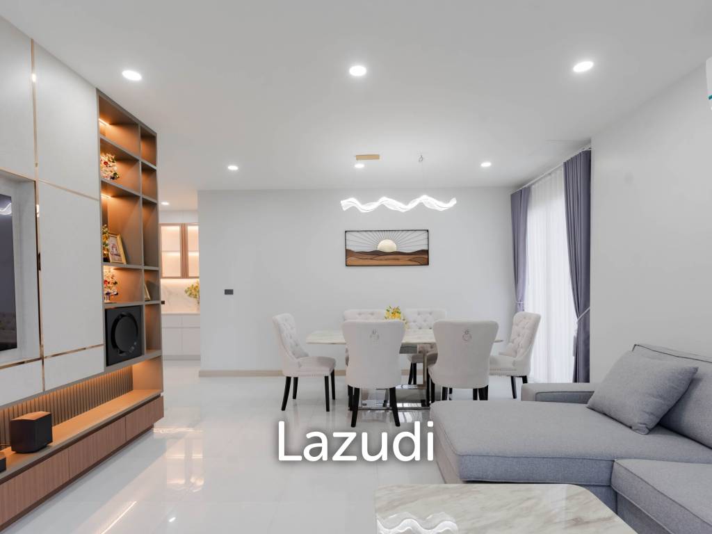 4 Bedroom Modern Luxurious House For Sale in Ban Thawai.