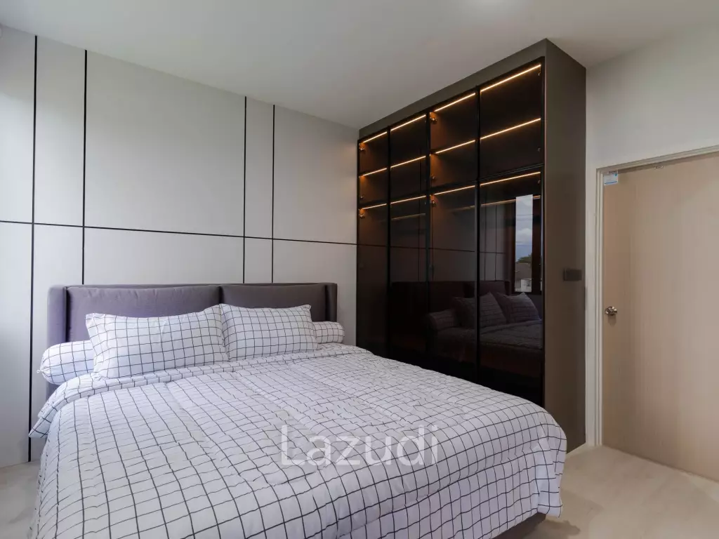 4 Bedroom Modern Luxurious House For Sale in Ban Thawai.