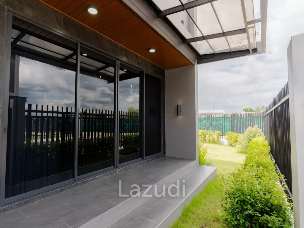 4 Bedroom Modern Luxurious House For Sale in Ban Thawai.
