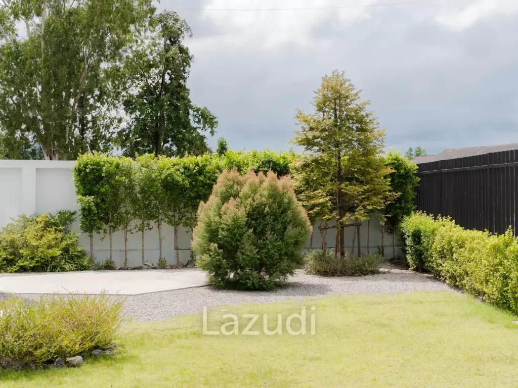 4 Bedroom Modern Luxurious House For Sale in Ban Thawai.