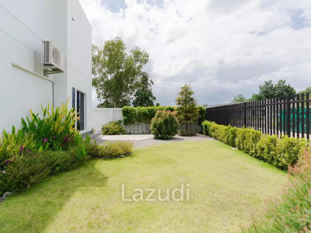 4 Bedroom Modern Luxurious House For Sale in Ban Thawai.