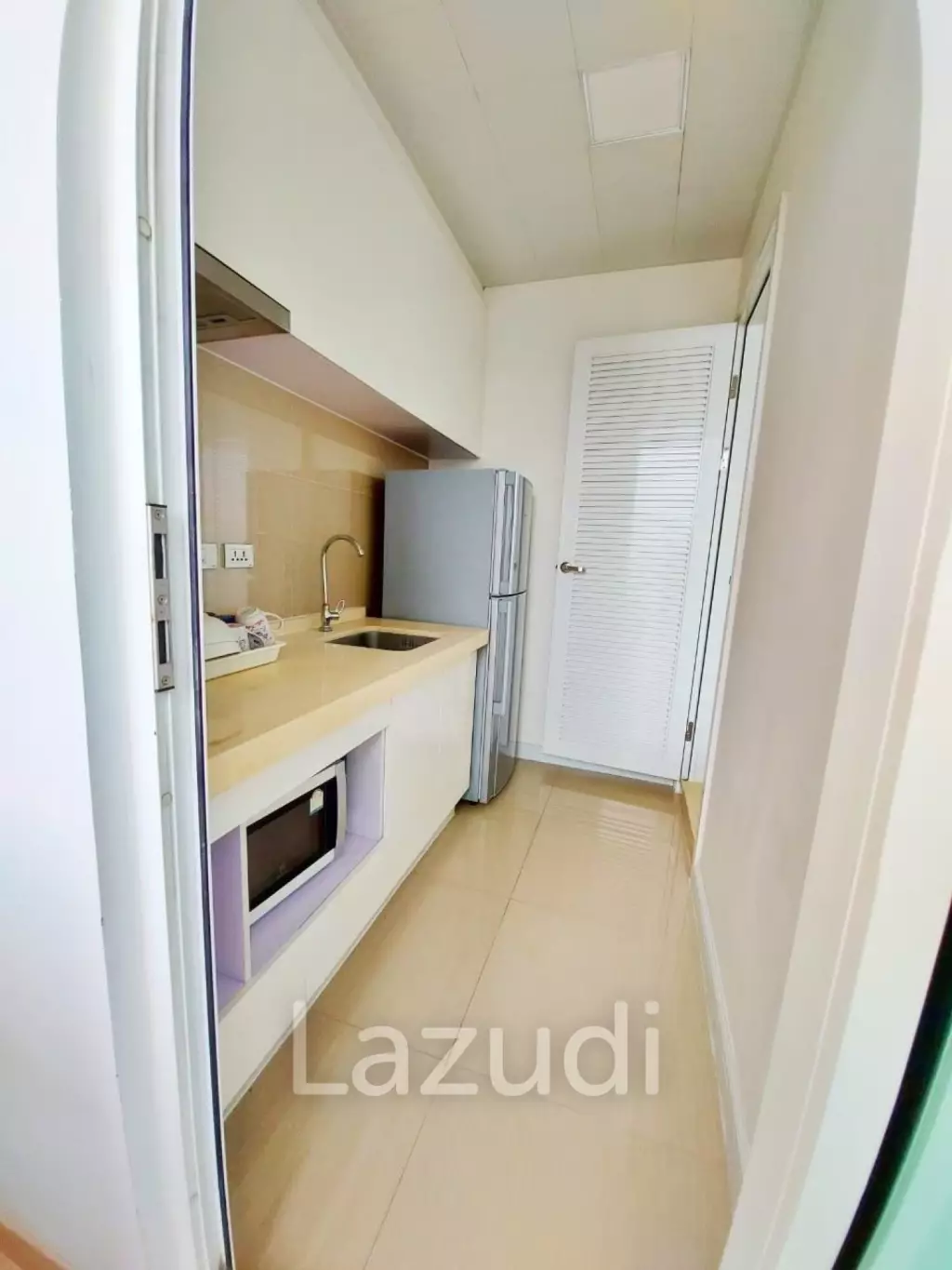 2 Bedroom  1 Bathroom 56 SQ.M TC Green Rama 9
