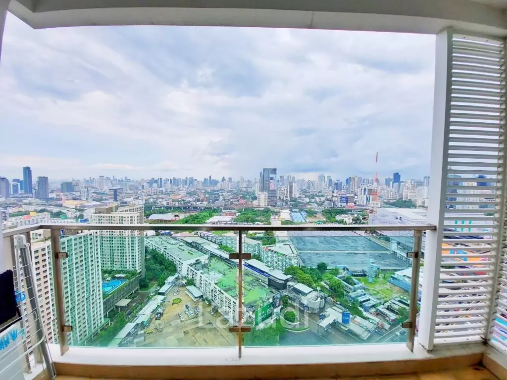 2 Bedroom  1 Bathroom 56 SQ.M TC Green Rama 9