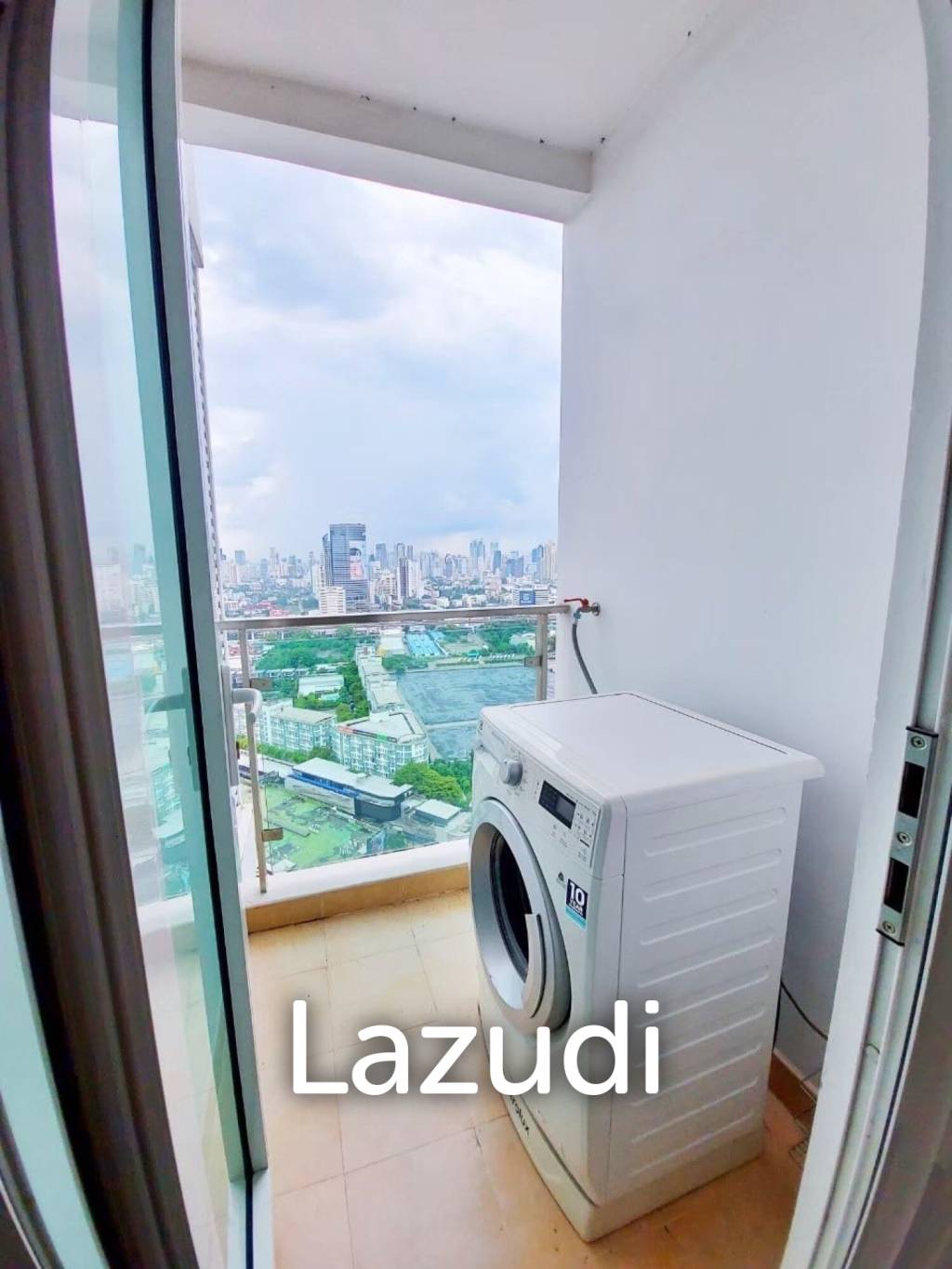 2 Bedroom  1 Bathroom 56 SQ.M TC Green Rama 9