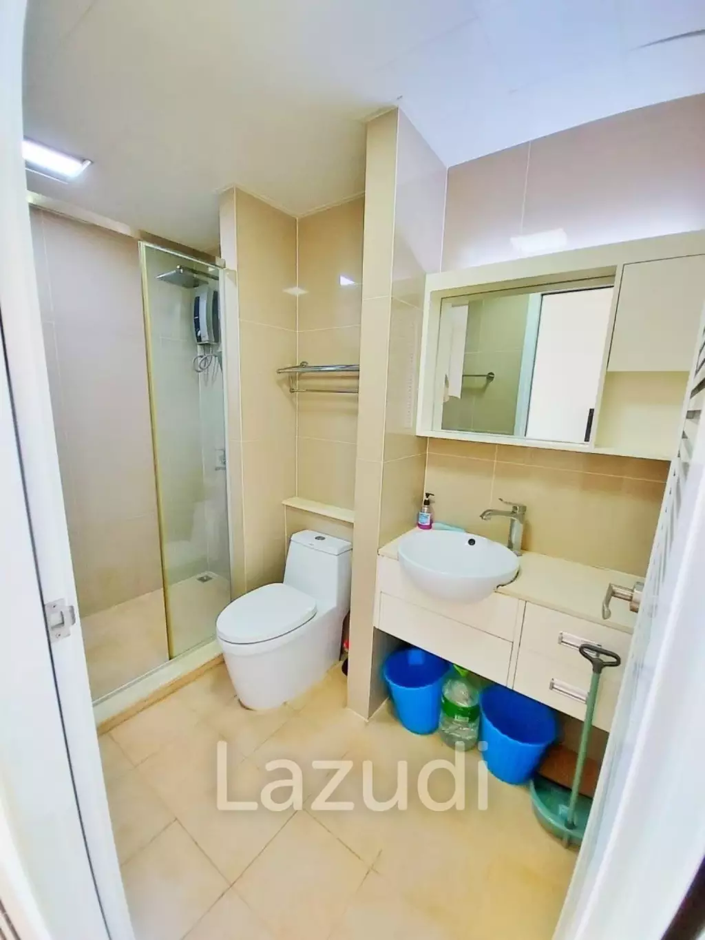 2 Bedroom  1 Bathroom 56 SQ.M TC Green Rama 9