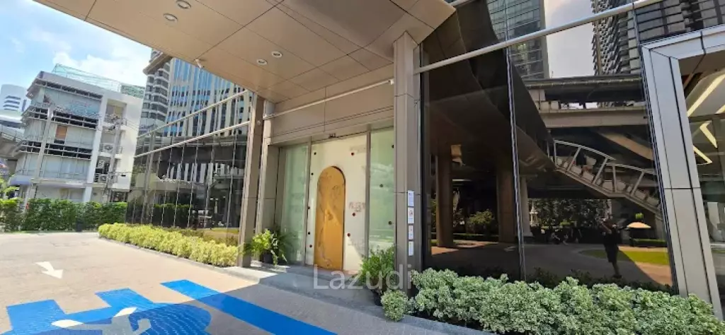 Nana Sukhumvit Soi 7 100SQM Retail Space Ground Floor of Office Building