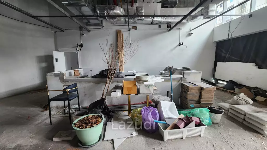Nana Sukhumvit Soi 7 100SQM Retail Space Ground Floor of Office Building