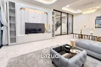 6 Bed 4 Bath 600 SQ.M Townhouse in Rama 9 Area