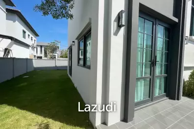 3 Bedroom 4 Bathroom 162 Sq.m Grande Pleno Sukhumvit-Bangna