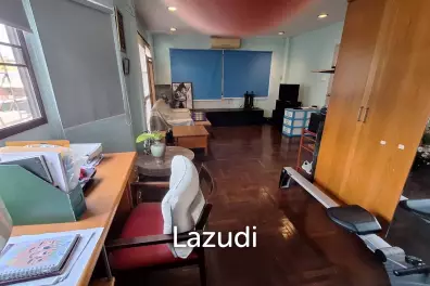 5 Bedroom 5 Bathroom 465 Sq.m Sigle House At Phahon 24