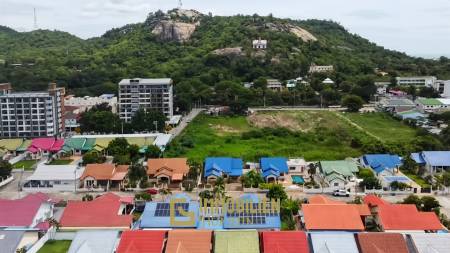 Soi Hua Hin 94: Pool Villa mit 4 Schlafzimmern und Bergblick
