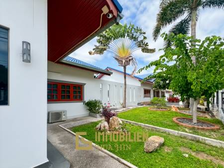 Soi Hua Hin 94: Pool Villa mit 4 Schlafzimmern und Bergblick