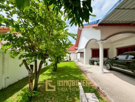 Soi Hua Hin 94: Pool Villa mit 4 Schlafzimmern und Bergblick