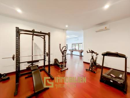 Soi Hua Hin 94: Pool Villa mit 4 Schlafzimmern und Bergblick