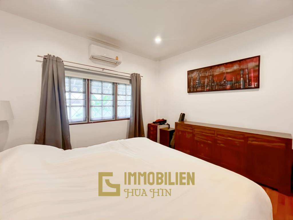 Soi Hua Hin 94: Pool Villa mit 4 Schlafzimmern und Bergblick