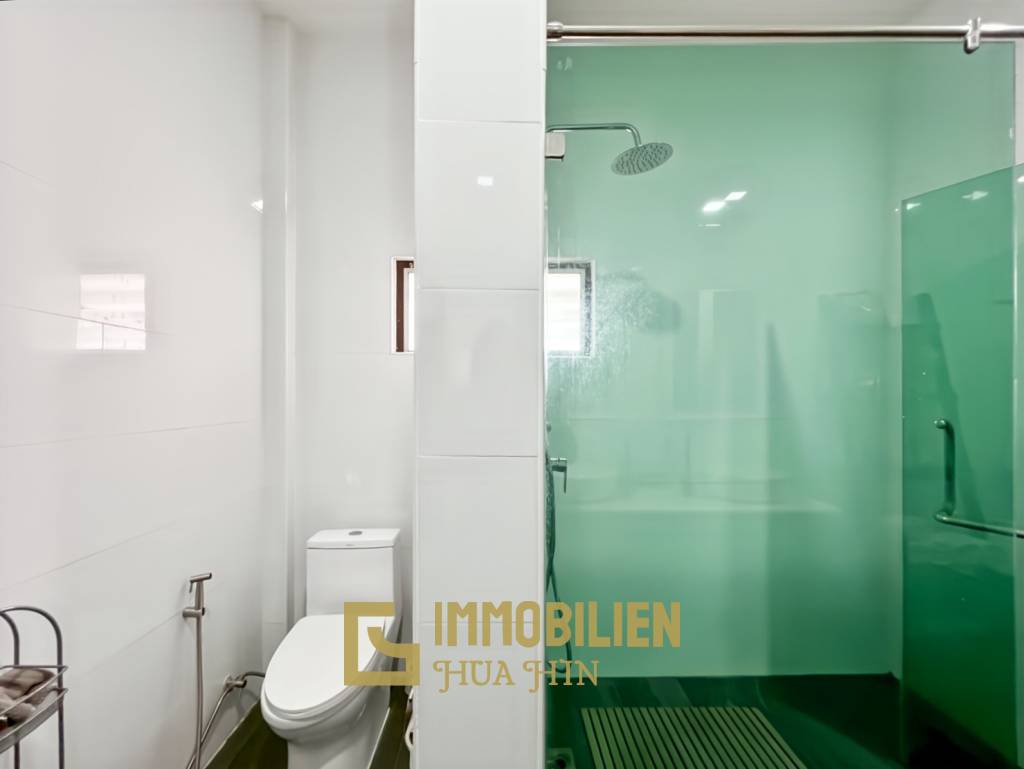 Soi Hua Hin 94: Pool Villa mit 4 Schlafzimmern und Bergblick