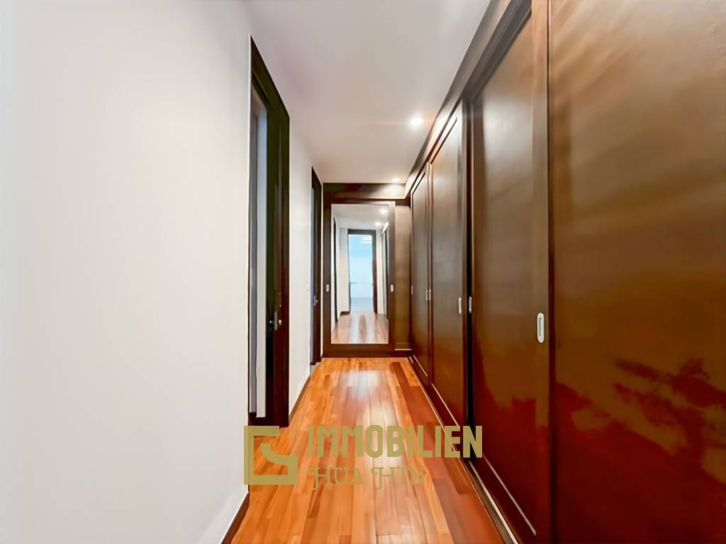 Soi Hua Hin 94: Pool Villa mit 4 Schlafzimmern und Bergblick