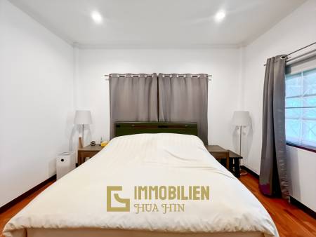 Soi Hua Hin 94: Pool Villa mit 4 Schlafzimmern und Bergblick