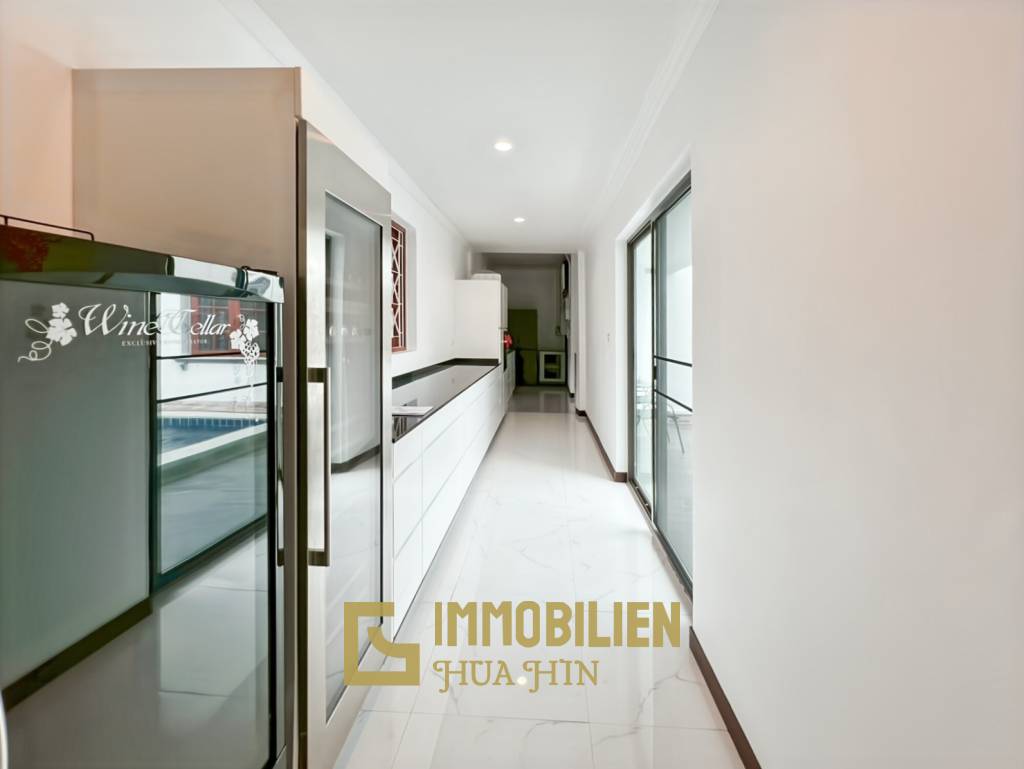 Soi Hua Hin 94: Pool Villa mit 4 Schlafzimmern und Bergblick