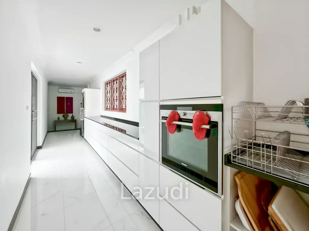 4 Bedroom Villa with Mountain View and Private Pool in Soi Hua Hin 94