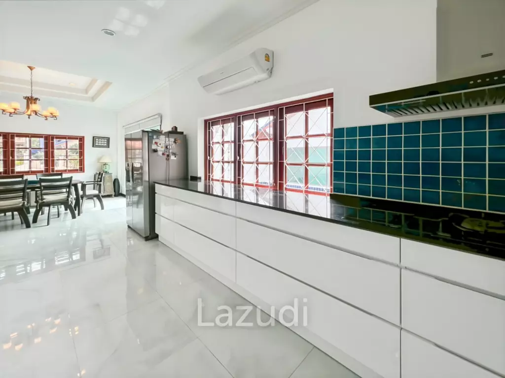 4 Bedroom Villa with Mountain View and Private Pool in Soi Hua Hin 94