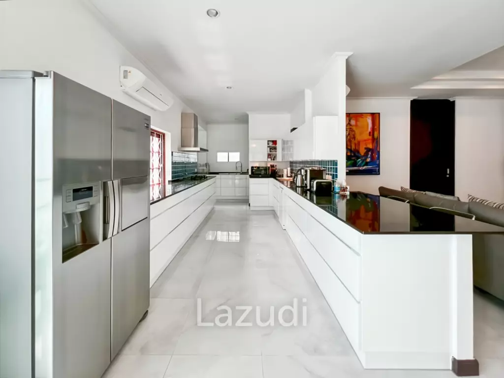 4 Bedroom Villa with Mountain View and Private Pool in Soi Hua Hin 94