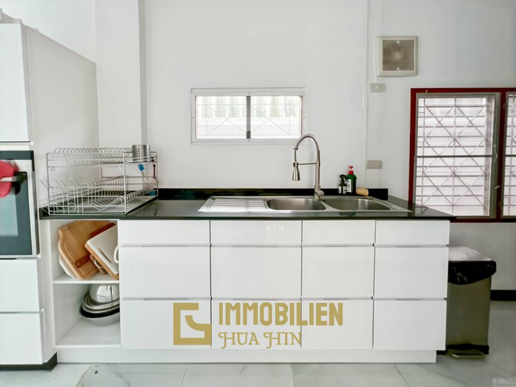 Soi Hua Hin 94: Pool Villa mit 4 Schlafzimmern und Bergblick