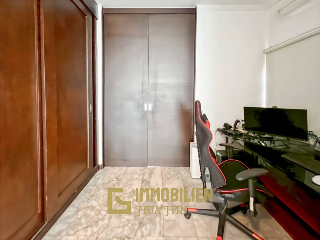 Soi Hua Hin 94: Pool Villa mit 4 Schlafzimmern und Bergblick