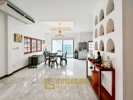 Soi Hua Hin 94: Pool Villa mit 4 Schlafzimmern und Bergblick