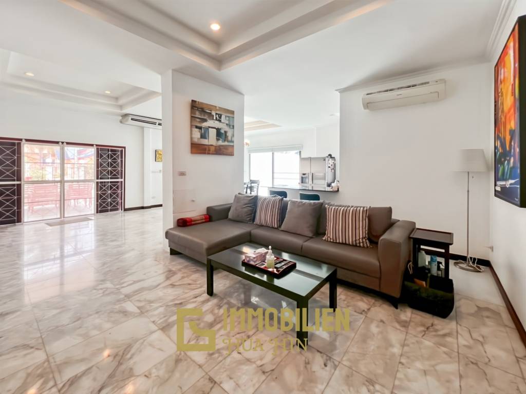 Soi Hua Hin 94: Pool Villa mit 4 Schlafzimmern und Bergblick