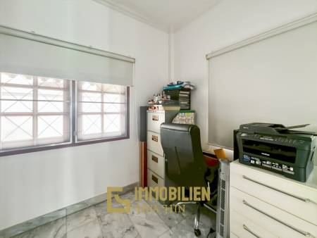 Soi Hua Hin 94: Pool Villa mit 4 Schlafzimmern und Bergblick