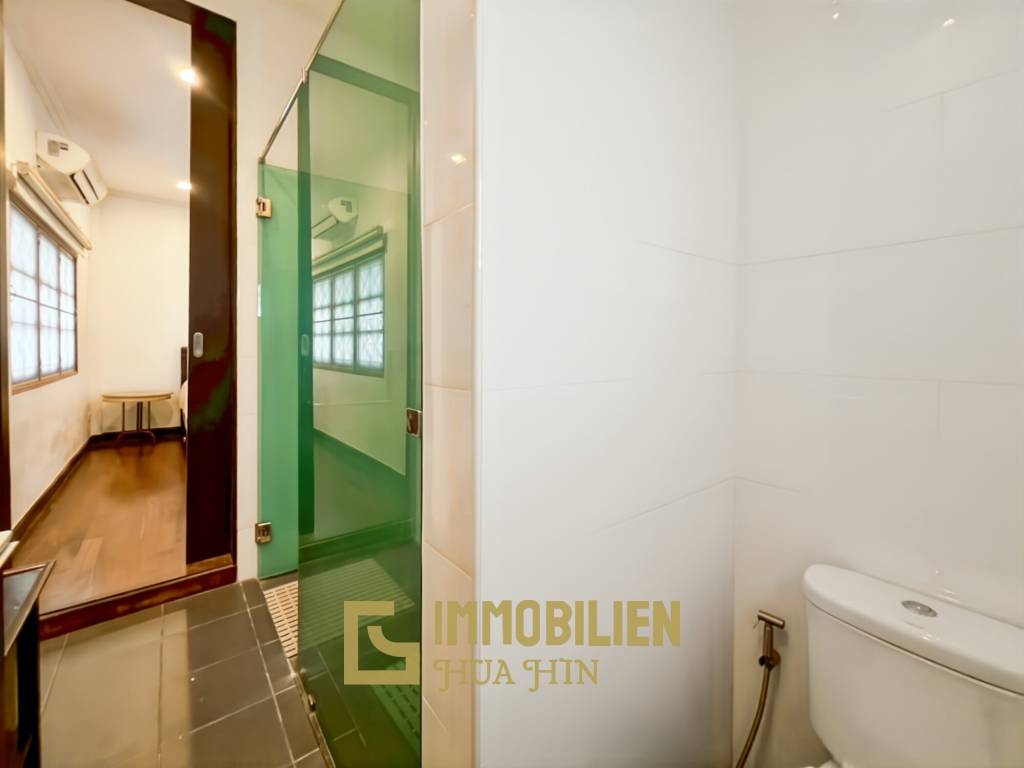 Soi Hua Hin 94: Pool Villa mit 4 Schlafzimmern und Bergblick